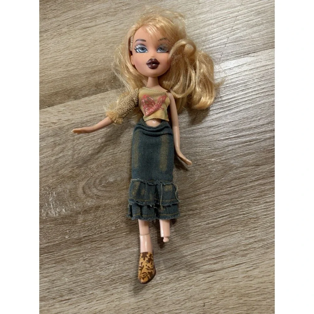 Bratz Dolls Y2K Sleep Over Yasmin Style It Yasmin Style It Cloe Platform Boots